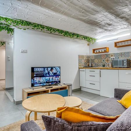 Sous-Sol Amenage 32M2 - Proche Paris Apartment โอแบวีลีเย ภายนอก รูปภาพ
