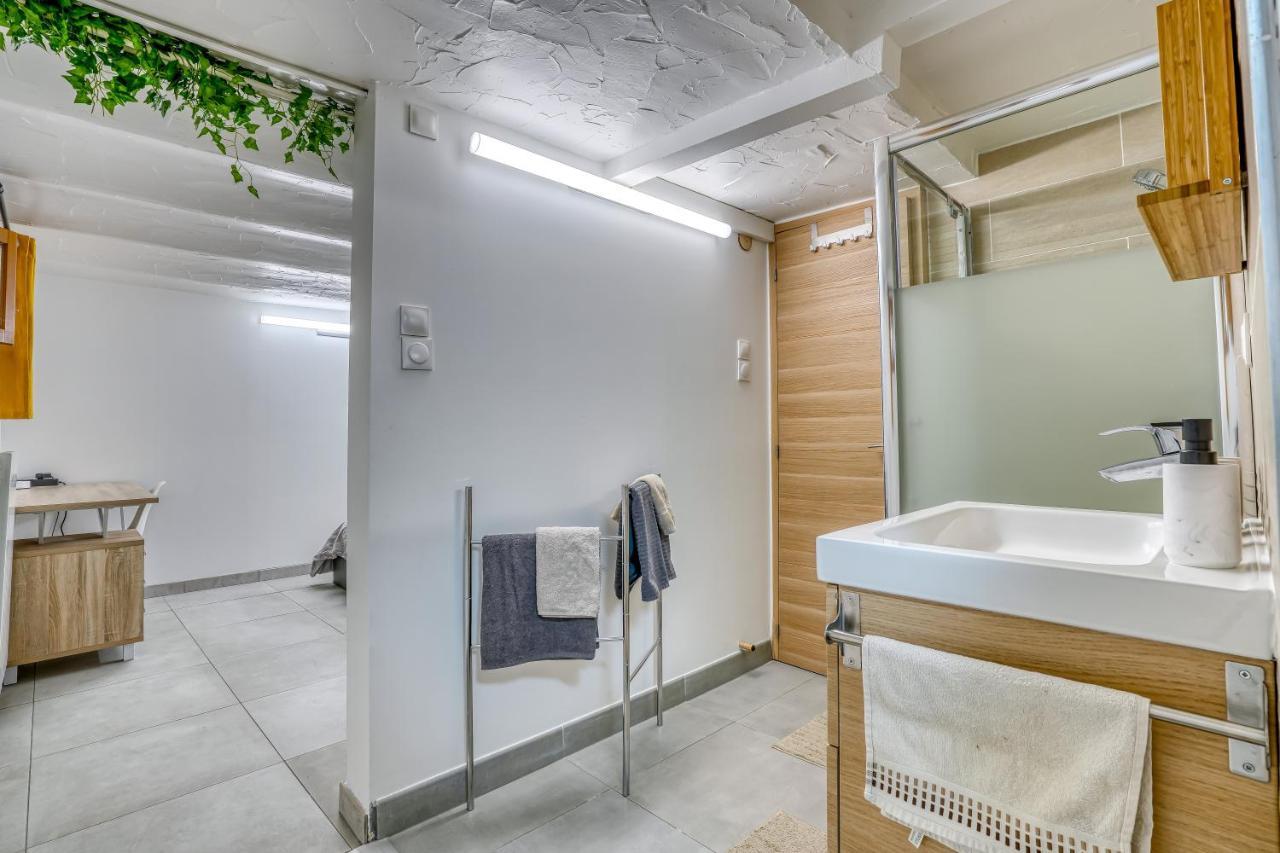 Sous-Sol Amenage 32M2 - Proche Paris Apartment โอแบวีลีเย ภายนอก รูปภาพ